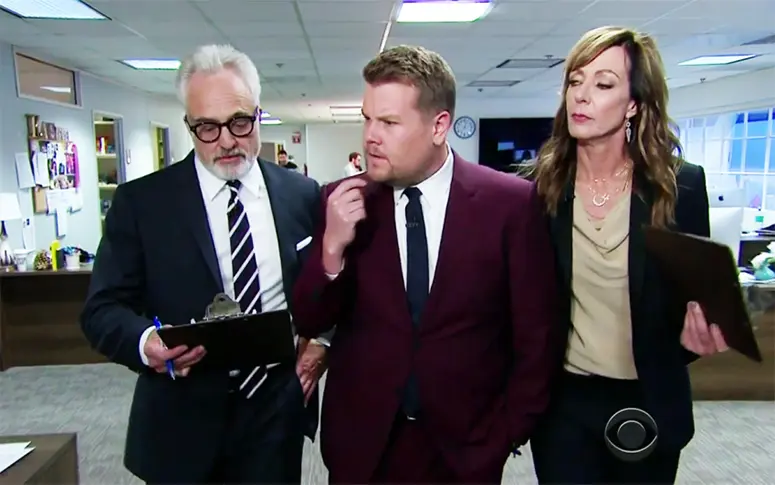 Le fameux “walk and talk” de The West Wing parodié par James Corden