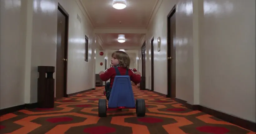 Vidéo : une étrange balade à 360° dans l’hôtel de Shining reconstitué en 3D