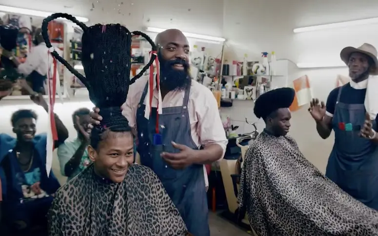 Vidéo : un coiffeur imagine des coupes 100% foot pour la Copa America