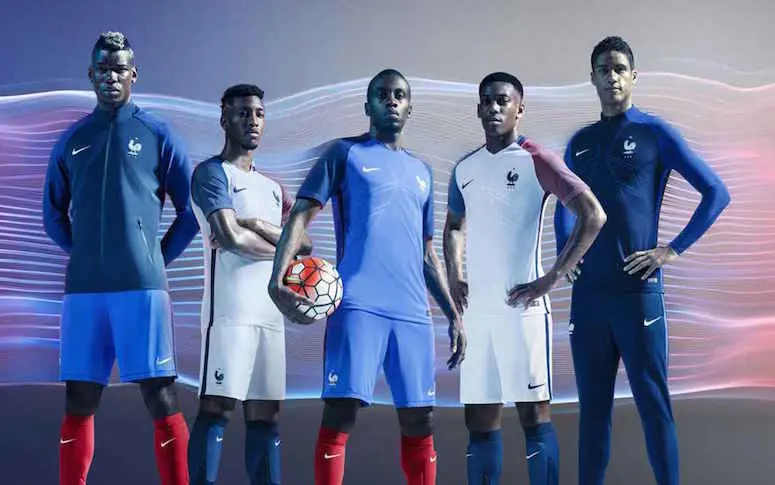 Maillots, crampons : quels sont les équipementiers les plus présents pour l’UEFA EURO 2016™ ?