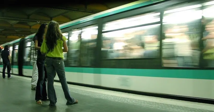 Face au harcèlement dans les transports, une Française sur deux préfère porter un pantalon