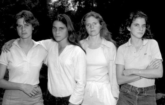 Quatre soeurs photographiées chaque année pendant 40 ans