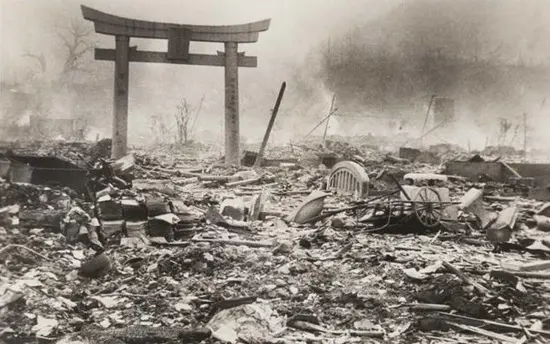 En images : au lendemain du bombardement de Nagasaki
