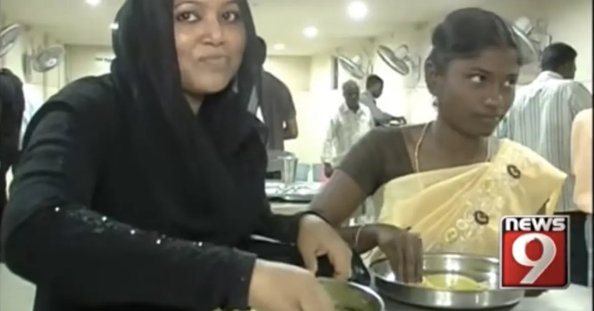 En Inde : un repas pour quelques rupees dans des cantines tenues par des femmes