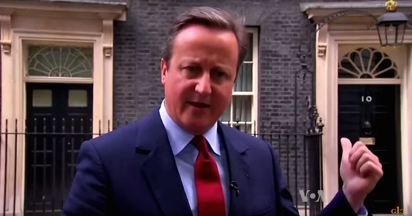 Vidéo : visiblement soulagé, David Cameron s’en va en chantonnant