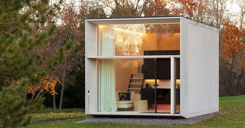 Cette petite maison préfabriquée se monte et se démonte en quelques heures