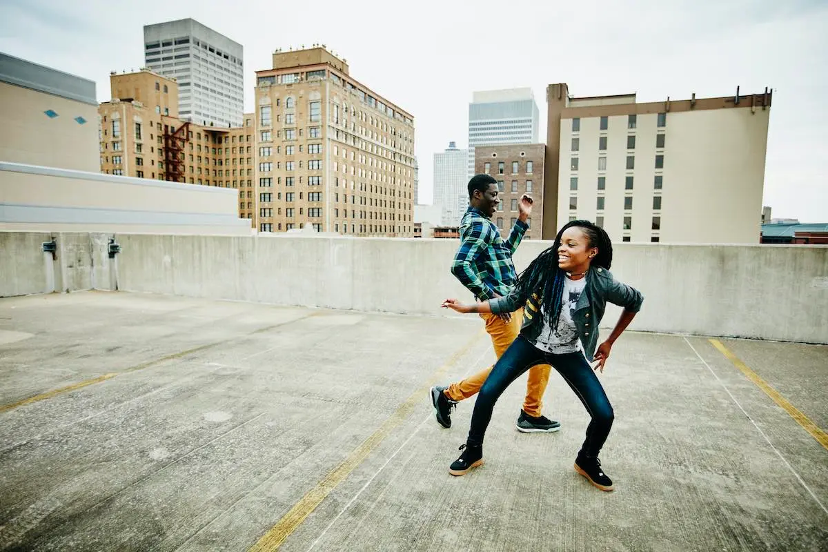 L’histoire de la danse urbaine via ses grands mouvements et danses iconiques