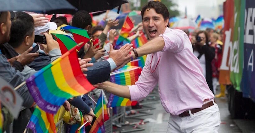Justin Trudeau défile à la cool pour la Gay Pride de Toronto