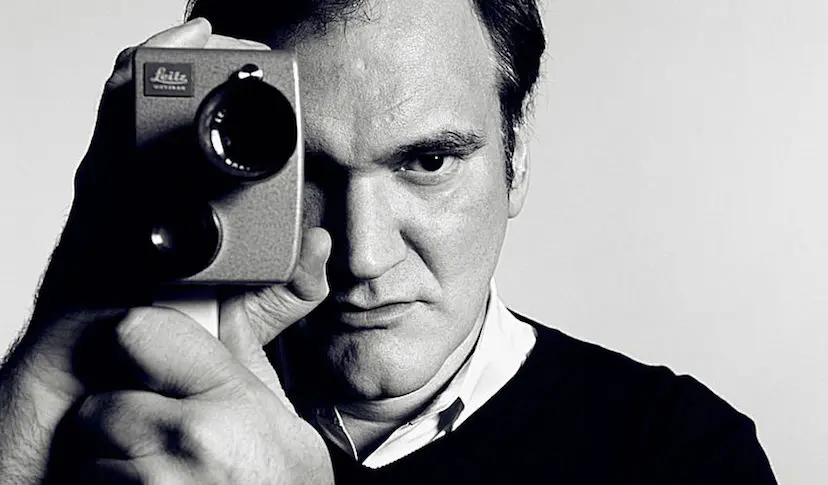 En scred, Tarantino écrit des critiques de films pour un magazine