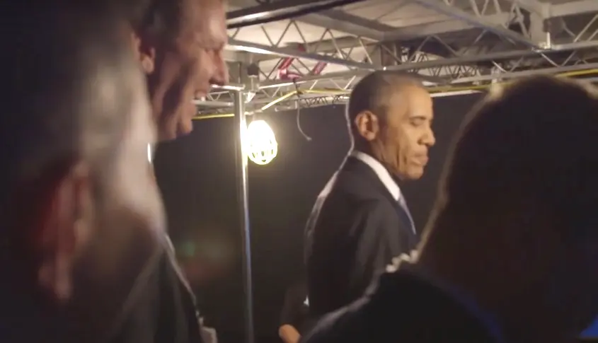 Vidéo : quand Obama se motive sur du Eminem avant de monter sur scène