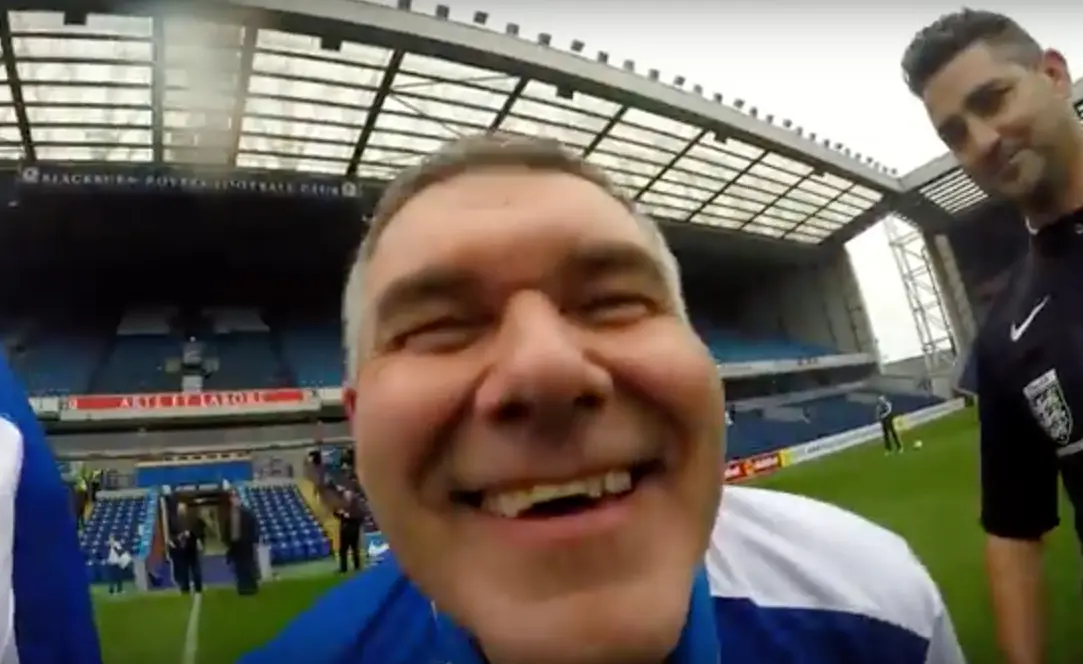 Vidéo : un match de charité entre fans et légendes des Blackburn Rovers filmé en GoPro par l’arbitre
