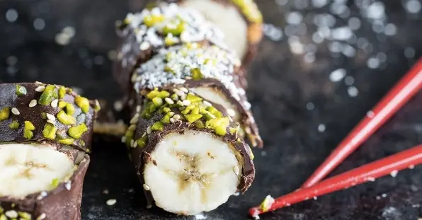 La nouvelle tendance hybride sur Instagram : le banana sushi