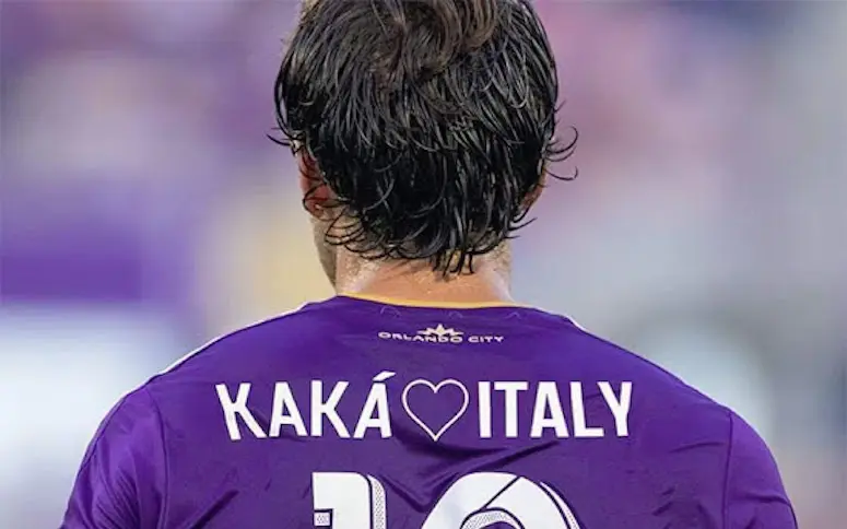 Kaka met son maillot aux enchères pour soutenir les victimes du séisme en Italie