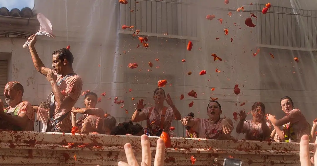 En images : la Tomatina, la plus grande bataille de nourriture du monde