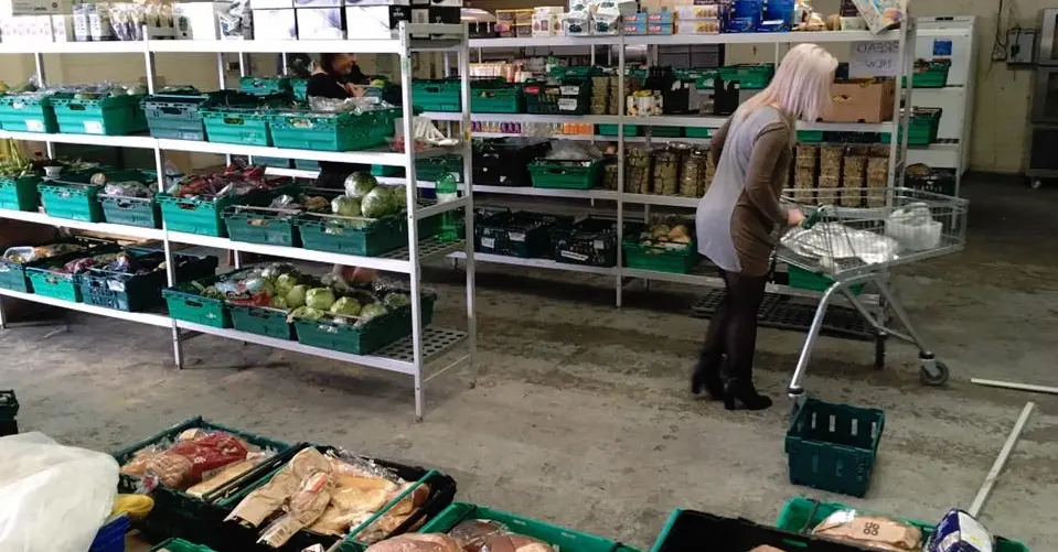 Au Royaume-Uni, un supermarché qui ne vend que des aliments destinés à la poubelle