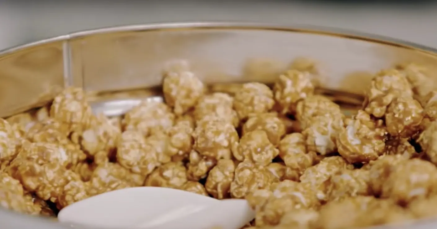Vidéo : le rappeur 2 Chainz goûte le popcorn le plus cher du monde