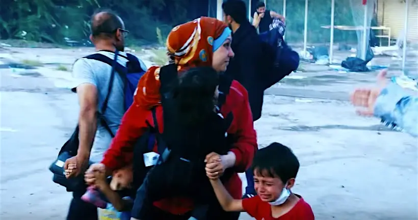 Dans l’enfer des migrants, Odezenne donne un clip bouleversant à son titre phare “Chimpanzé”