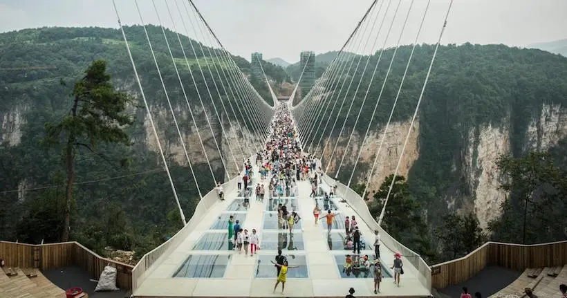 En Chine, le plus grand pont de verre au monde ferme après deux semaines