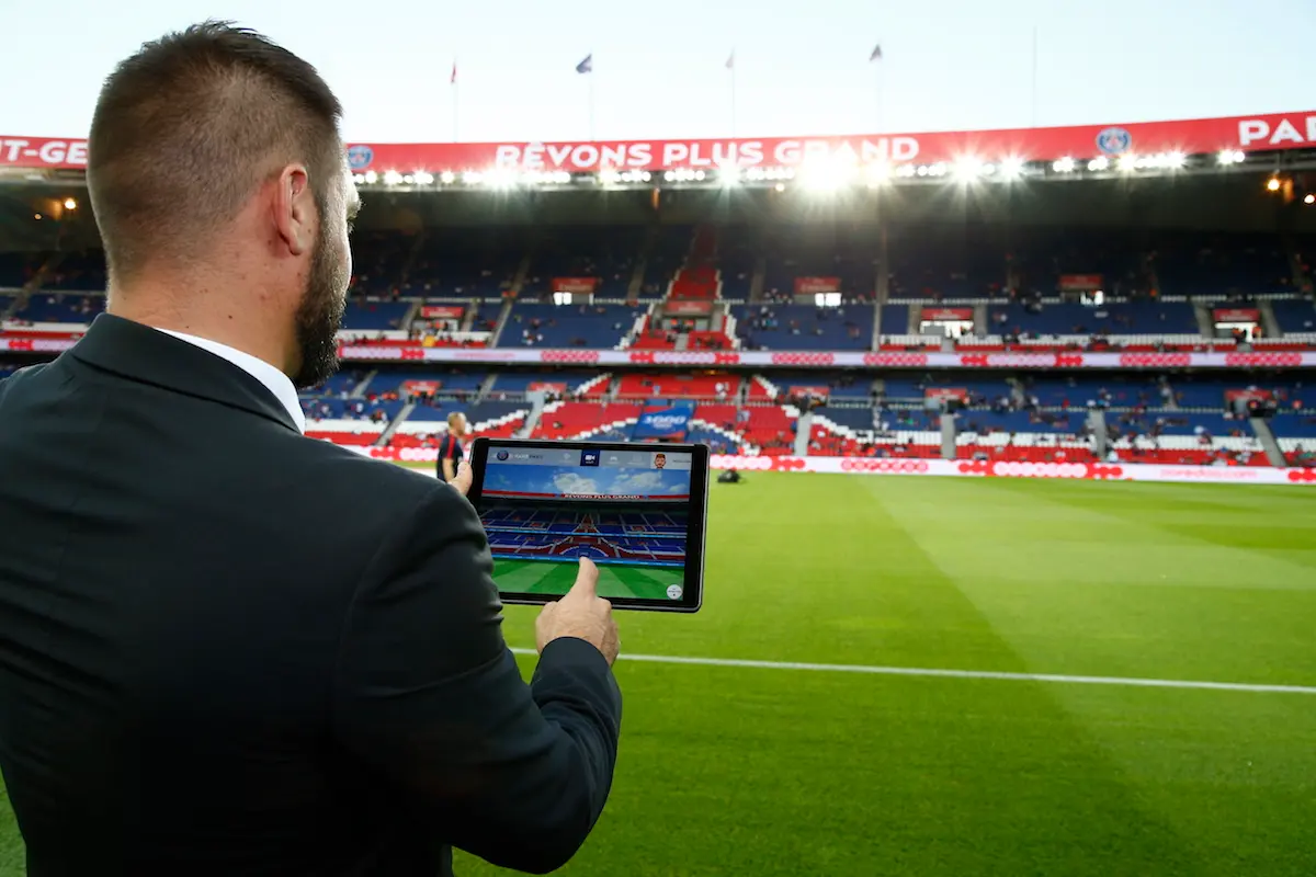 Le PSG sort une appli immersive qui permet d’être comme au stade… mais derrière une tablette