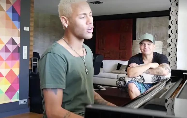 Vidéo : Neymar a sorti sa chanson et c’est extrêmement gênant