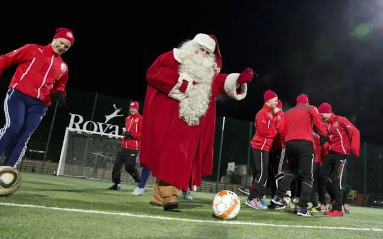 Oups : le FC Santa Claus est obligé d’aligner 3 gardiens et perd 16-0