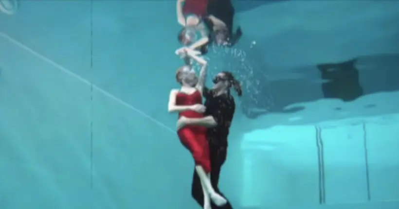 Vidéo : la grâce et la légèreté d’un tango sous l’eau