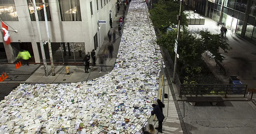 Vidéo : une rivière de 10 000 livres recouvre les rues de Toronto