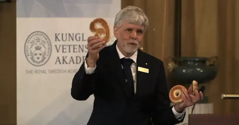 Le prix Nobel de physique 2016 explique sa découverte avec un bretzel