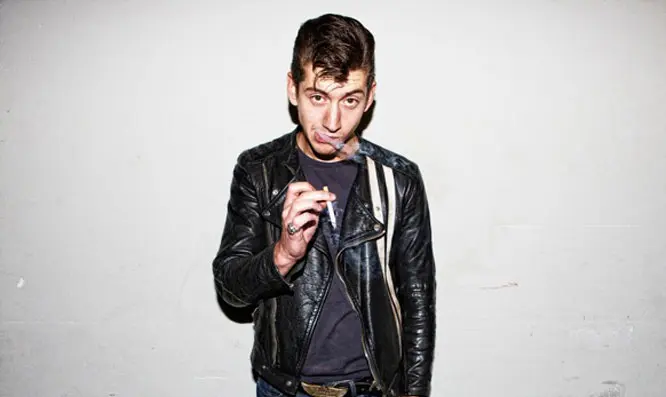 Une photo iconique d’Alex Turner des Arctic Monkeys a failli causer un procès