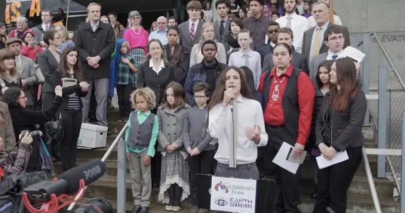 Des (très) jeunes poursuivent en justice Washington pour son manque d’actions écolos