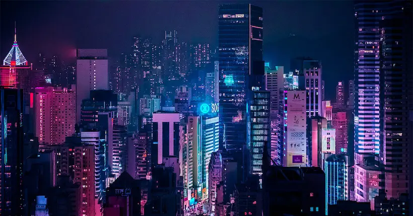 Hong Kong, sous la lumière électrique de la nuit