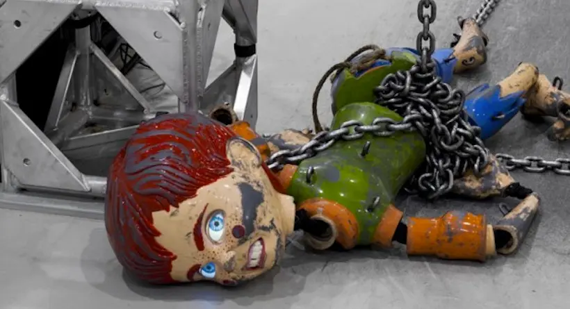 Creepy et étrange : un pantin robotique se fait torturer au nom de l’art