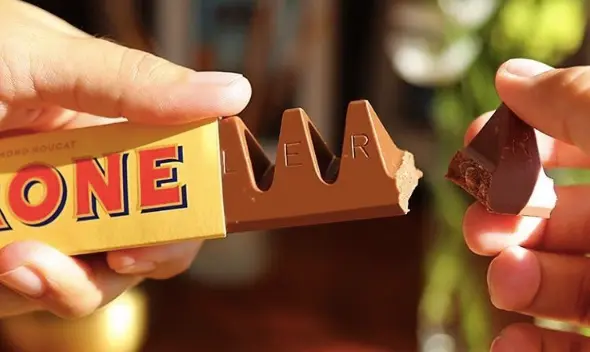 Toblerone change la forme de ses barres chocolatées et le Royaume-Uni s’embrase