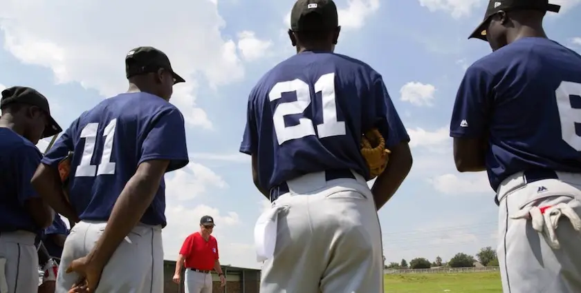 Les jeunes de l’équipe de baseball d’Ouganda atteignent un haut niveau