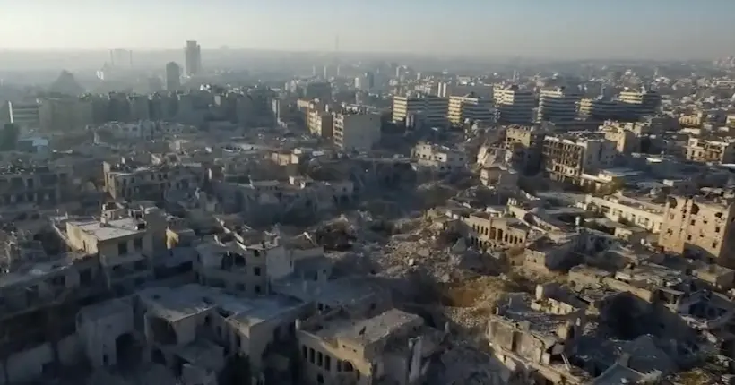 Alors que les troupes de Damas reprennent Alep, les civils appellent au secours