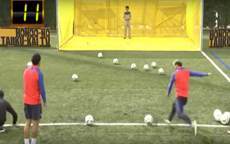 Vidéo : Messi et Suárez défient un drone dans une émission japonaise complètement folle