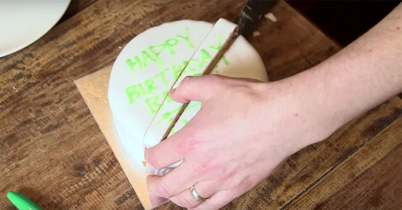 Vidéo : la seule bonne méthode (scientifique) pour couper un gâteau