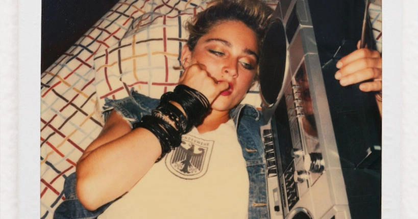 Rencontre : l’esprit rebelle de Madonna immortalisé en Polaroid par Richard Corman