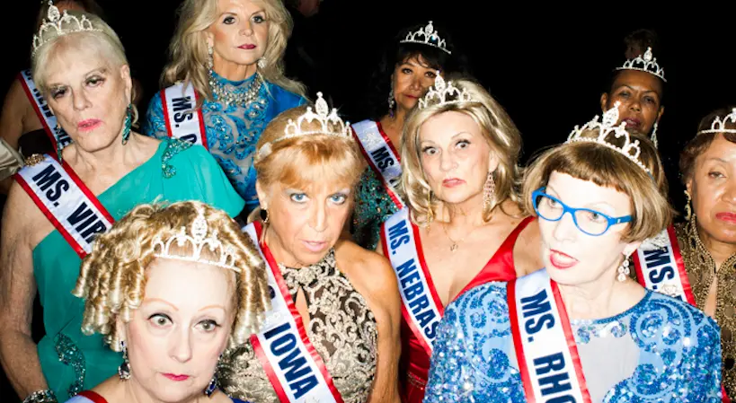 Fini les mini-miss, les reines de beauté senior brillent sous l’objectif de Brian Finke
