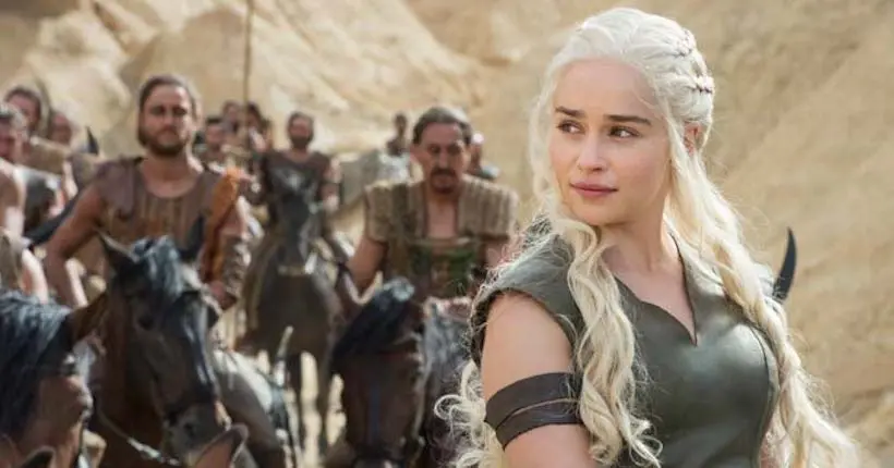 Vidéo : Emilia Clarke célèbre la fin du tournage de la saison 7 de Game of Thrones en chanson