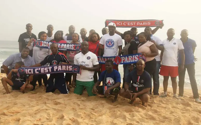 Vidéo : le match PSG-Barca vu d’un quartier d’Abidjan
