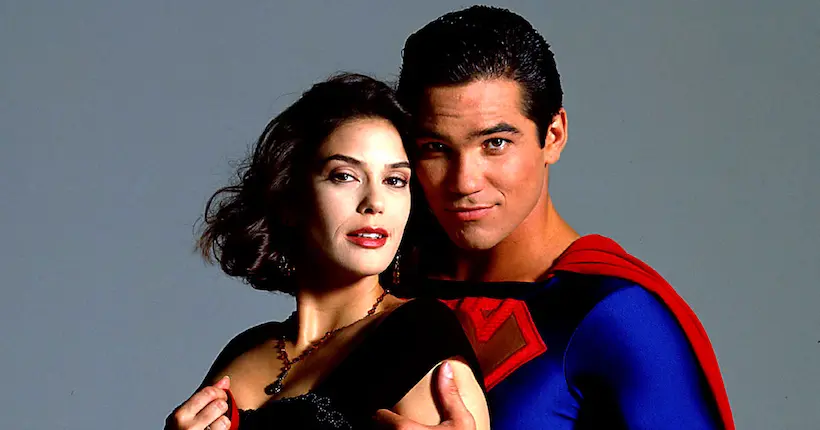 Vingt ans après Lois et Clark, Teri Hatcher va rendre visite à Supergirl