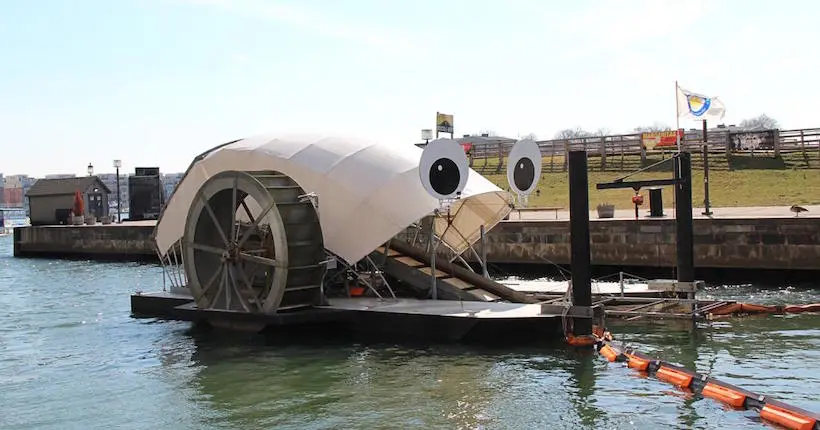 Une drôle de machine nettoie les eaux de la baie de Baltimore