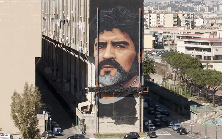 En images : l’œuvre de Jorit Agoch, l’artiste italien qui a peint une fresque géante de Maradona