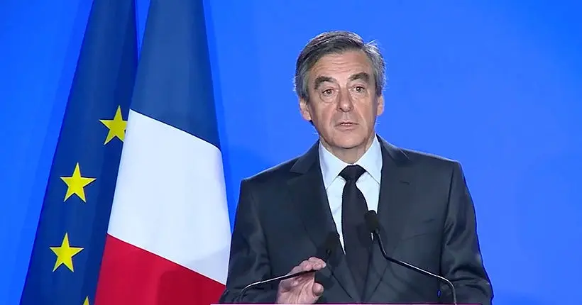 Vidéo : François Fillon maintient sa candidature et dénonce “un assassinat politique”