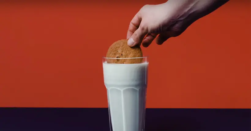 Vidéo : vos cookies sont meilleurs une fois trempés dans du lait, c’est scientifiquement prouvé