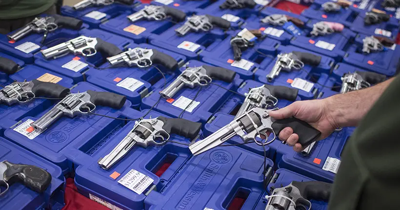 Pourquoi les ventes d’armes sont en baisse aux États-Unis depuis l’élection de Trump