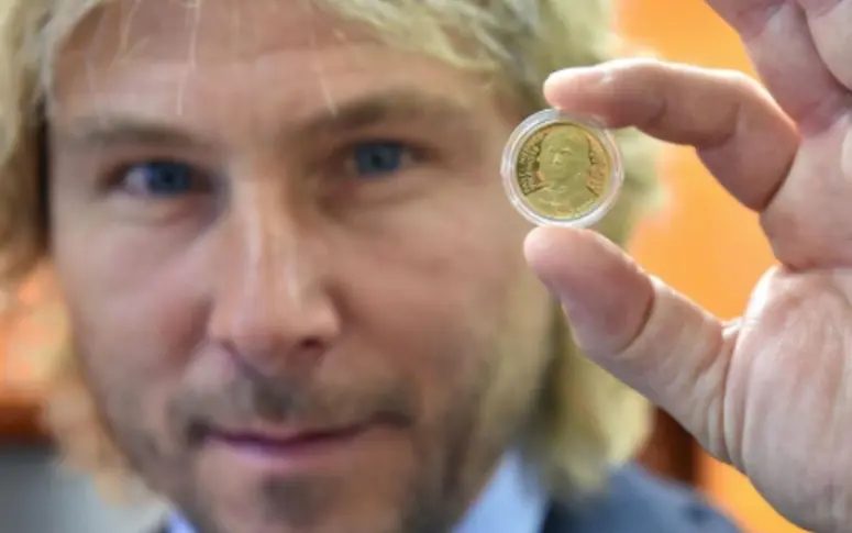 Pavel Nedved a désormais son portrait sur des pièces de monnaie en République Tchèque