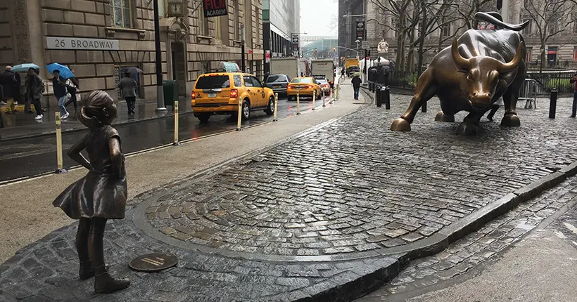 Journée de la femme : le taureau de Wall Street défié par la statue d’une jeune fille