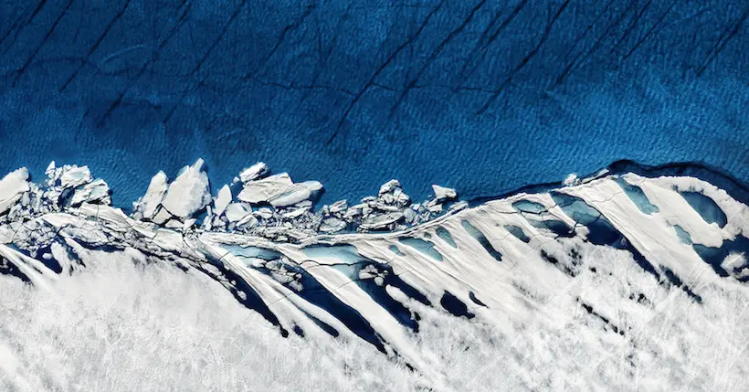 La triste beauté des glaciers en pleine fonte vus d’en haut